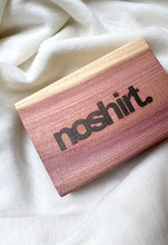 Lade das Bild in den Galerie-Viewer, No-Moth Cedar Wood